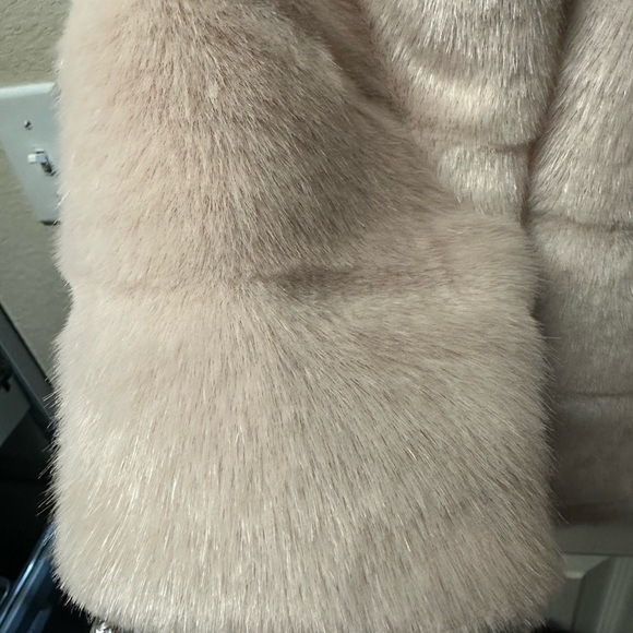 NWT Ted Baker Gillen faux fur cropped jacket (light pink) - Picture 11 of 12